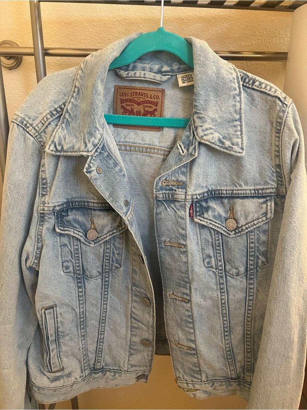 Levi's Light Wash Denim Jacket - Women's sz S
